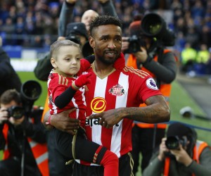 February 25th 2017, Goodison Park, Liverpool, Merseyside, England; EPL Premier league football, Everton versus Sunderland; Terminally ill football fanatic Bradley Lowery with Jermain Defoe of Sunderland before the game today xAlanxMartinx PUBLICATIONxINxGERxSUIxAUTxHUNxSWExNORxDENxFINxONLY ActionPlus11849981

February 25th 2017 Goodison Park Liverpool Merseyside England EPL Premier League Football Everton versus Sunderland  Ill Football Fanatic Bradley Lowery with Jermain Defoe of Sunderland Before The Game Today xAlanxMartinx PUBLICATIONxINxGERxSUIxAUTxHUNxSWExNORxDENxFINxONLY ActionPlus11849981