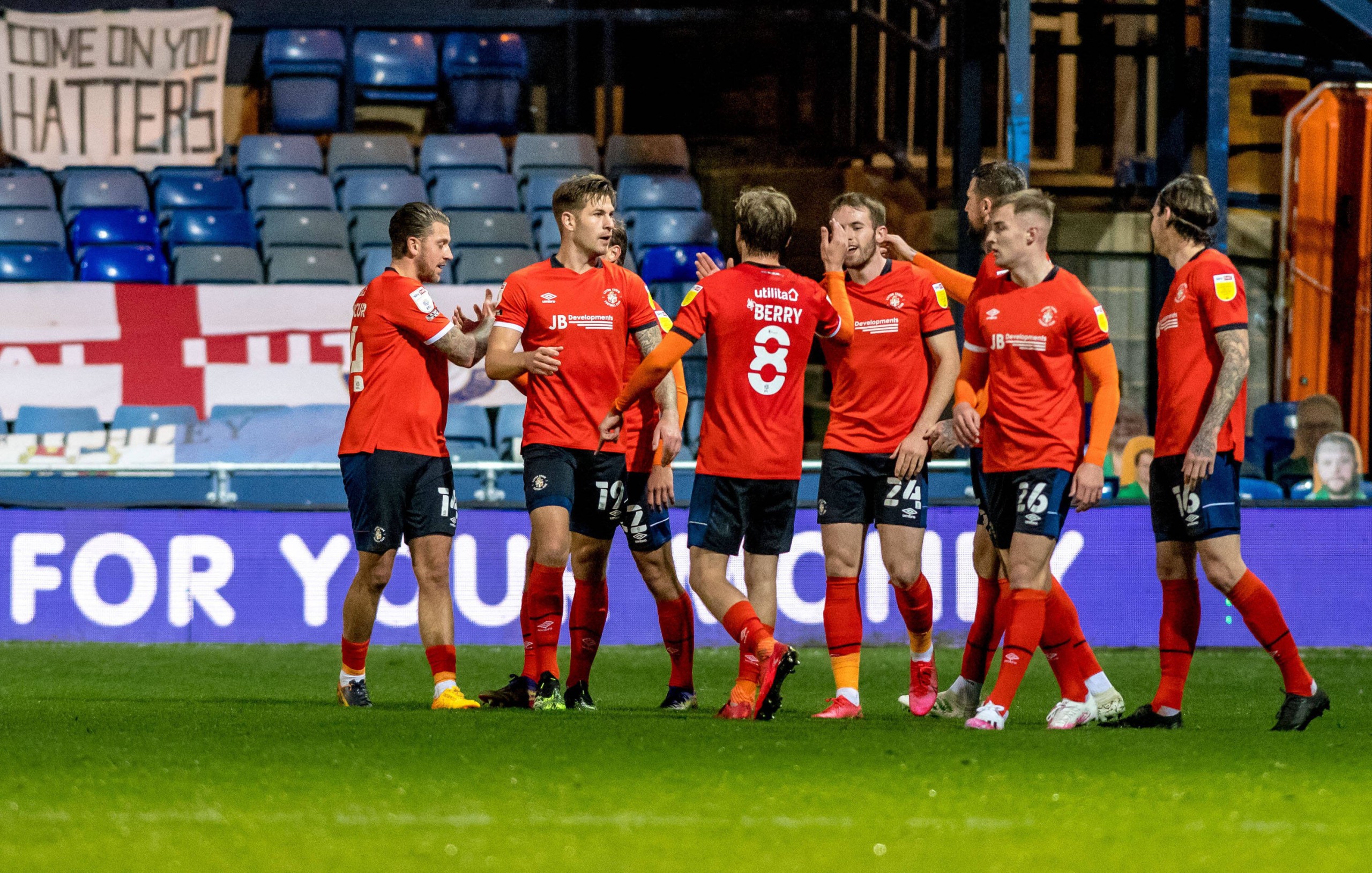 Luton Town FC players celebrate Luke Berry s opening goal for Luton Town FC during the EFL Sky Bet Championship match between Luton Town and Blackburn Rovers at Kenilworth Road, Luton, England on 21 November 2020. PUBLICATIONxNOTxINxUK Copyright: xPhilxHutchinsonx 27540045