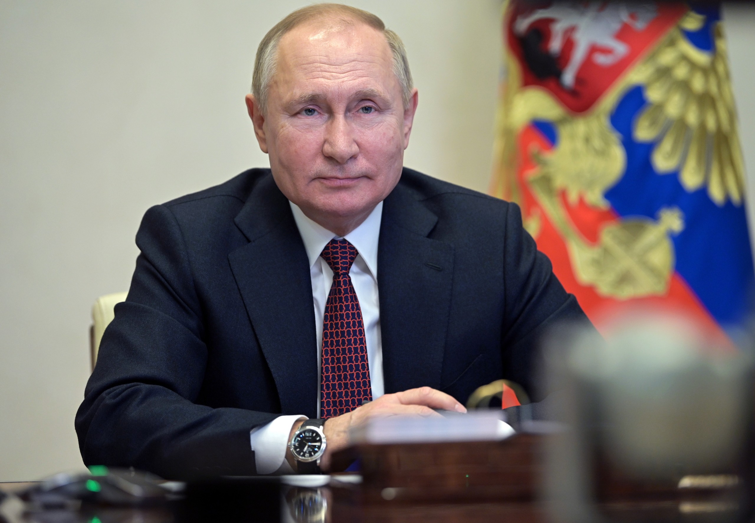 epa09707985 Russian President Vladimir Putin attends a meeting with university students to mark Russian Students Day, via teleconference call, at Novo-Ogaryovo state residence, outside Moscow, Russia, 25 January 2022.  EPA/ALEXEI NIKOLSKY/KREMLIN POOL/SPUTNIK / POOL MANDATORY CREDIT