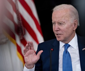 epa09741929 US President Joe Biden speaks while meeting with chief executive officers of electric utilities companies, in the State Dining Room of the White House in Washington, DC, USA, 09 February 2022.  EPA/Andrew Harrer / POOL