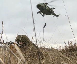 epa09747245 A handout still image taken from a handout video made available by the Russian Defence Ministry's Press Service shows Russian and Belarusian servicemen taking part in the joint operational exercise 'Union Courage-2022' of the armed forces of Belarus and Russia, at a firing range in the Brest region of Belarus, 11 February 2022. The joint exercise Union Courage 2022 will be held at varuous Belarusian training grounds in the period from 10 to 20 February. Military personnel of the two countries within 10 days will work out the tasks of suppressing and repelling external aggression during a defensive operation, as well as countering terrorism and protecting the interests of the Union State.  EPA/RUSSIAN DEFENCE MINISTRY PRESS SERVICE HANDOUT  -- MANDATORY CREDIT -- HANDOUT EDITORIAL USE ONLY/NO SALES
