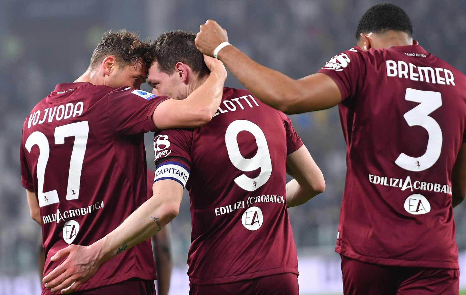 epa09770247 Torino’s Andrea Belotti (C) celebrates after scoring the 1-1 equalizer during the Italian Serie A soccer match Juventus FC vs Torino FC at the Allianz Stadium in Turin, Italy, 18 february 2022.  EPA/ALESSANDRO DI MARCO