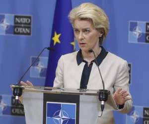 epa09780786 European Commission President Ursula von der Leyen speaks during a press conference following a special North Atlantic Council (NAC) meeting in light of Russia's aggression against Ukraine, in Brussels, Belgium, 24 February 2022. Russian troops entered Ukraine on 24 February prompting the country's president to declare martial law.  EPA/STEPHANIE LECOCQ