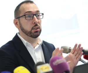 01.02.2022., Centra za zdravlje mladih, Zagreb - Gradonacelnik Grada Zagreba Tomislav Tomasevic, sa suradnicima, predstavio je web aplikaciju Grada Zagreba Mentalno zdravlje. Rijec je o vaznom projektu koji ce sluziti kao sredisnje mjesto informiranja gradjana o mentalnom zdravlju s obzirom na to da ce ovim web portalom na jednom mjestu biti objedinjeni svi projekti Grada Zagreba i gradskih zdravstvenih ustanova u podrucju zastite mentalnog zdravlja, koji ce na ovaj nacin postati vidljiviji i dostupniji za sire skupine gradjana. Na portalu su ujedno objedinjene strucne informacije koje ce svim skupinama gradjana koje trebaju podrsku i pomoc osigurati jednaku dostupnost sluzbi za mentalno zdravlje i njihovih programa. Photo: Marko Prpic/PIXSELL