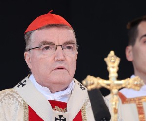 01.11.2021., Mirogoj, Zagreb - Kardinal Josip Bozanic predvodio misu na blagdan Svih svetih kod sredisnjeg kriza na Mirogoju. Photo: Marko Prpic/PIXSELL