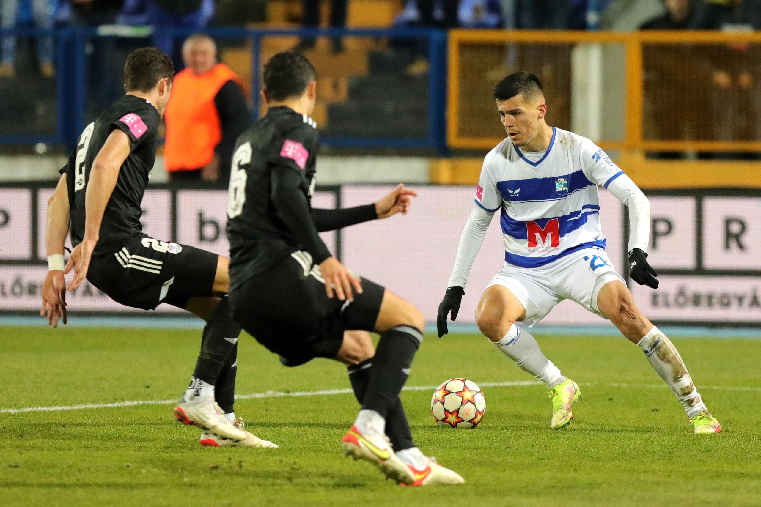 01.12.2021., stadion Gradski vrt, Osijek - Utakmica cetvrtfinala hrvatskog nogometnog kupa, NK Osijek - NK Slaven Belupo. Mirlind Daku   Photo: Dubravka Petric/PIXSELL