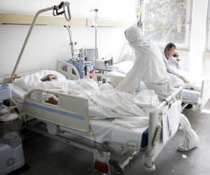 02.04.2021., Sarajevo, Bosna i Hercegovina - U sarajevskoj Opcoj bolnici ukupno je 186 hospitaliziranih usljed zaraze virusom Covid-19. Ukupno 10 pacijenata je na intenzivnoj njezi, a cetiri na respiratoru. 1. travnja je, nakon dugo vremena, bio prvi dan bez smrtnih slucajeva.rPhoto: Armin Durgut/PIXSELL