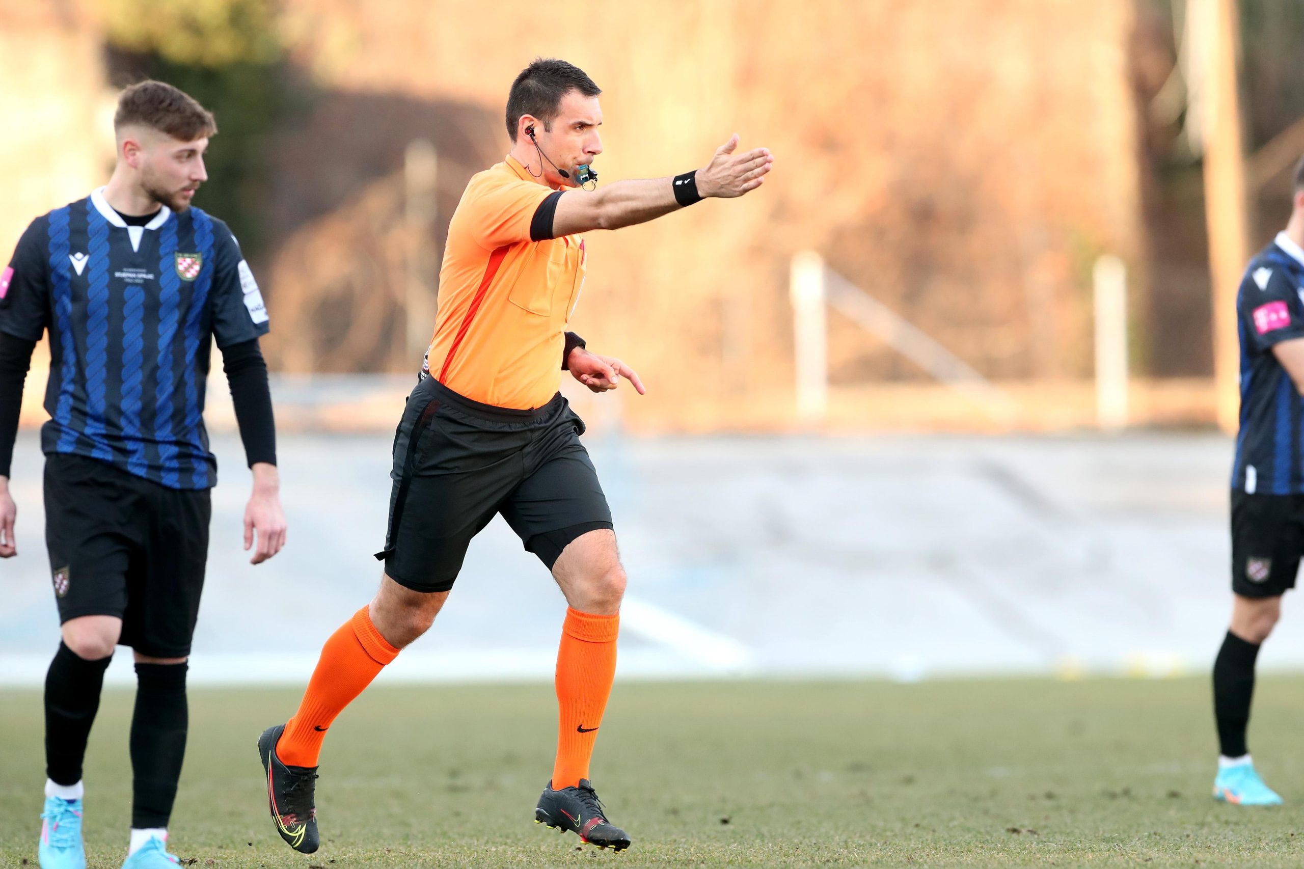 06.02.2022., Nogometni stadion Zagreb, Zagreb - Hrvatski Telekom Prva liga, 22. kolo, NK Hrvatski Dragovoljac - NK Osijek. Sudac Dario Kulusic.  Photo: Luka Stanzl/PIXSELL