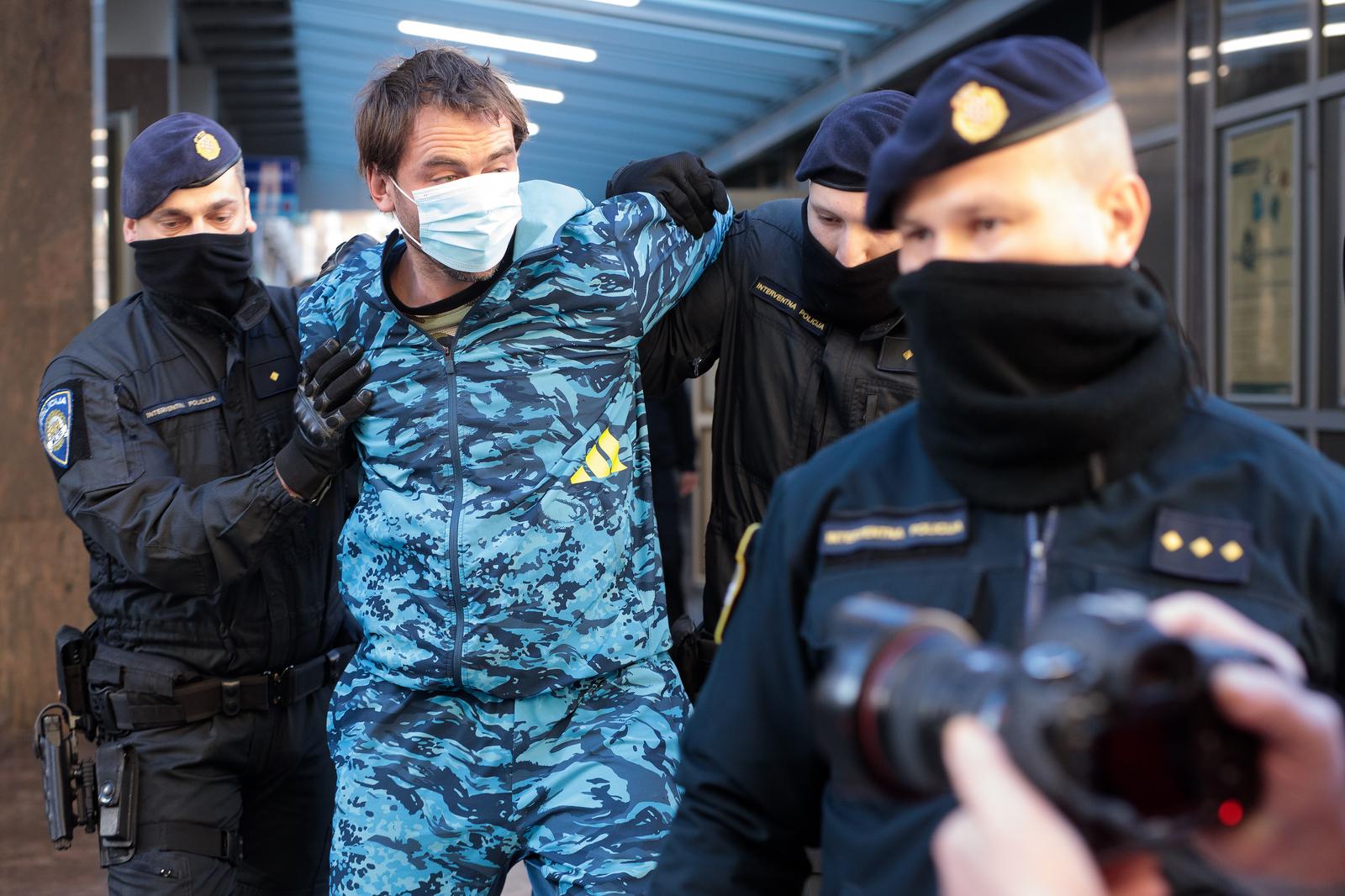 08.02.2022., Rijeka - Privodenje Romana Brnada zbog ubojstva starije zene u caffe baru Pin u centru Rijeke. Photo: Nel Pavletic/PIXSELL