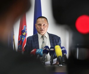 10.09.2021., Zagreb . Konferencija za medije povodom obiljezavanje 30. obljetnice Bitke za Vukovar.  Na konferenciji su sudjelovali potpredsjednik Vlade i ministar hrvatskih branitelja Tomo Medved, ministar obrane Mario Banozic, glavni ravnatelj policije Nikola Milina, umirovljeni brigadir Branko Borkovic i dr. Iva Pem Novosel iz Hrvatskog zavoda za javno zdravstvo.rPhoto: Robert Anic/PIXSELL