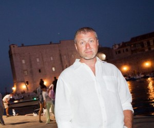 07.09.2012., Dubrovnik - Ruski oligarh i predsjednik engleskog nogometnog kluba Chelsea Roman Abramovic s djevojkom Dashom Zhukovom prosetao je Stradunom. U poslijepodnevnim satima stigli su jahtom dugom 130 metara. rPhoto: Grgo Jelavic/PIXSELL