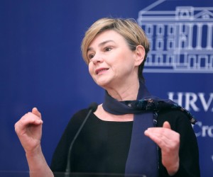 15.02.2022., Zagreb - Na konferenciji za medije Zeleno lijevog bloka odrzanoj u Saboru o temi  "Upozorenje Europskog odbora za sistemski rizik o slabostima i problemima trzista nekretnina" govorila je Sandra Bencic, .
 Photo: Patrik Macek/PIXSELL
