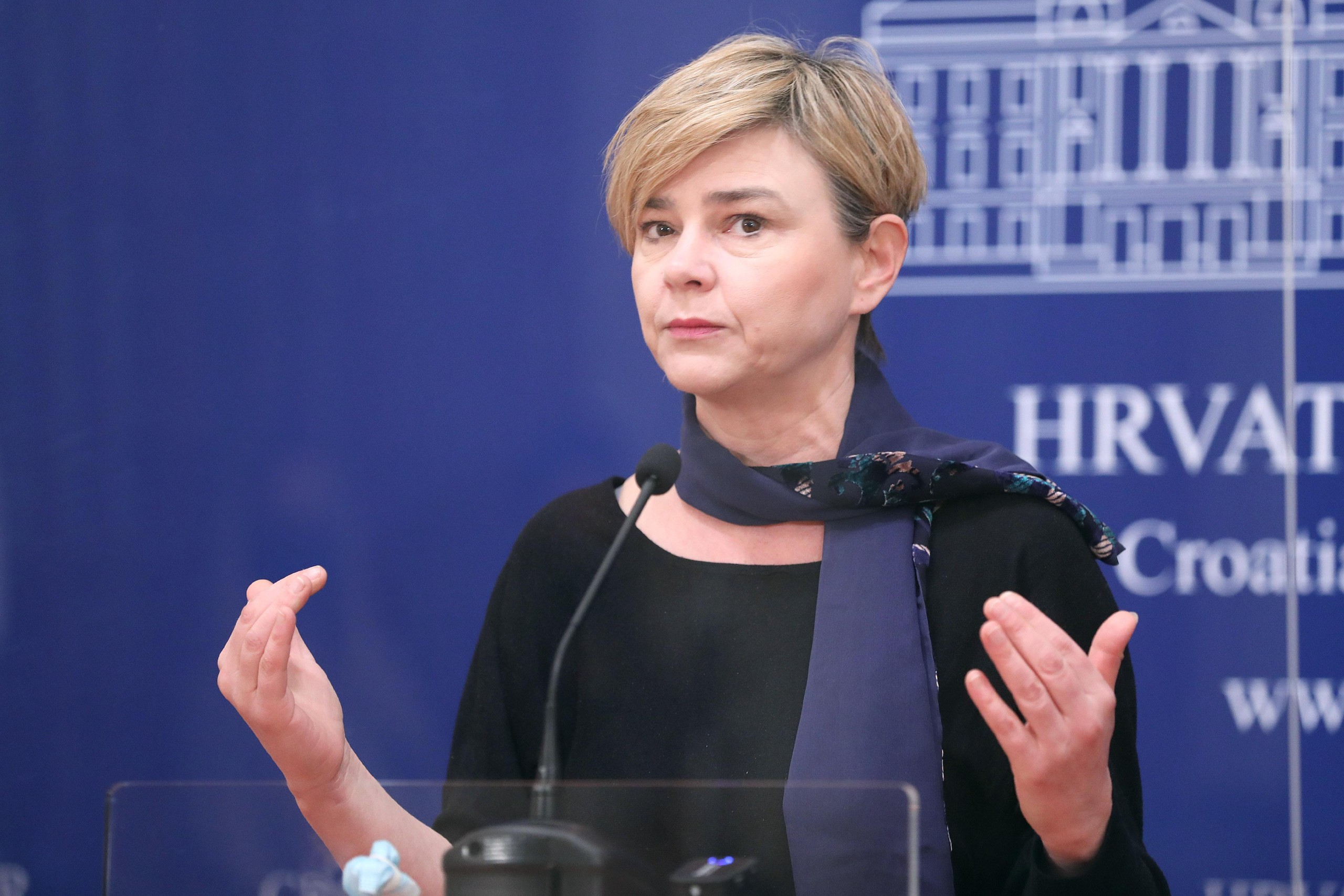15.02.2022., Zagreb - Na konferenciji za medije Zeleno lijevog bloka odrzanoj u Saboru o temi  "Upozorenje Europskog odbora za sistemski rizik o slabostima i problemima trzista nekretnina" govorila je Sandra Bencic, .
 Photo: Patrik Macek/PIXSELL