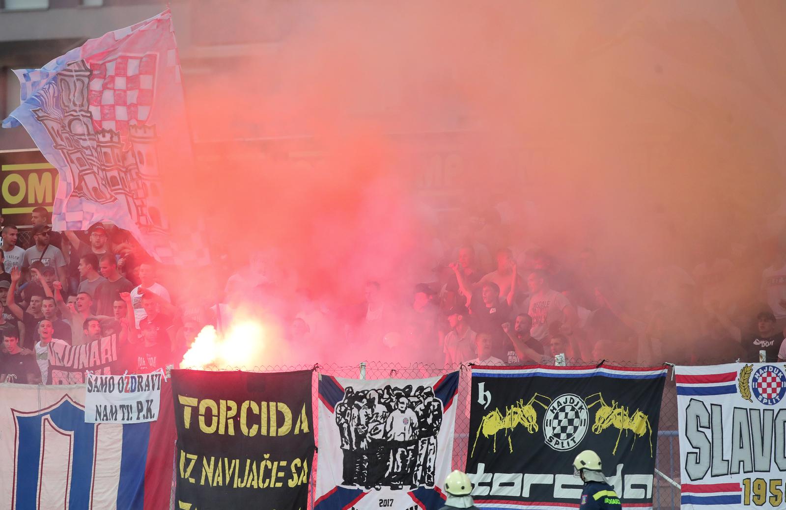 17.07.2021.,Zagreb - 1. kolo Hrvatski Telekom Prve HNL: Lokomotiva - Hajduk. Bakljada Torcide. Photo: Sanjin Strukic/PIXSELL