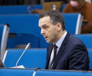 17.12.2021., Split - Za vrijeme 7. sjednice Gradskog vijeca Grada Splita zaiskrilo je izmedu nezavisnog vijecnika Ante Franica i MOST-ovog Josipa Markotica vezano uz prijedlog rasprave o Pazaru.
Ante Franic
Photo: Miroslav Lelas/PIXSELL Photo: Miroslav Lelas/PIXSELL