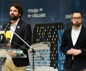 18.02.2022., Zagreb - U Gradskoj upravi odrzano je predstavljanje interesa skola u Zagrebu za izborni predmet Skola i zajednica. ravnatelj Instituta za drustvena istrazivanja u Zagrebu Boris Jokic, gradonacelnik Zagreba Tomislav Tomasevic Photo: Davorin Visnjic/PIXSELL