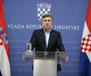 19.02.2022.,  Zagreb - Obracanje premijera Andreja Plenkovica medijima o uhicenju ministra Darka Horvata.  Photo: Matija Habljak/PIXSELL