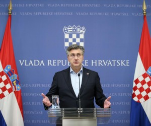 19.02.2022.,  Zagreb - Obracanje premijera Andreja Plenkovica medijima o uhicenju ministra Darka Horvata.  Photo: Matija Habljak/PIXSELL