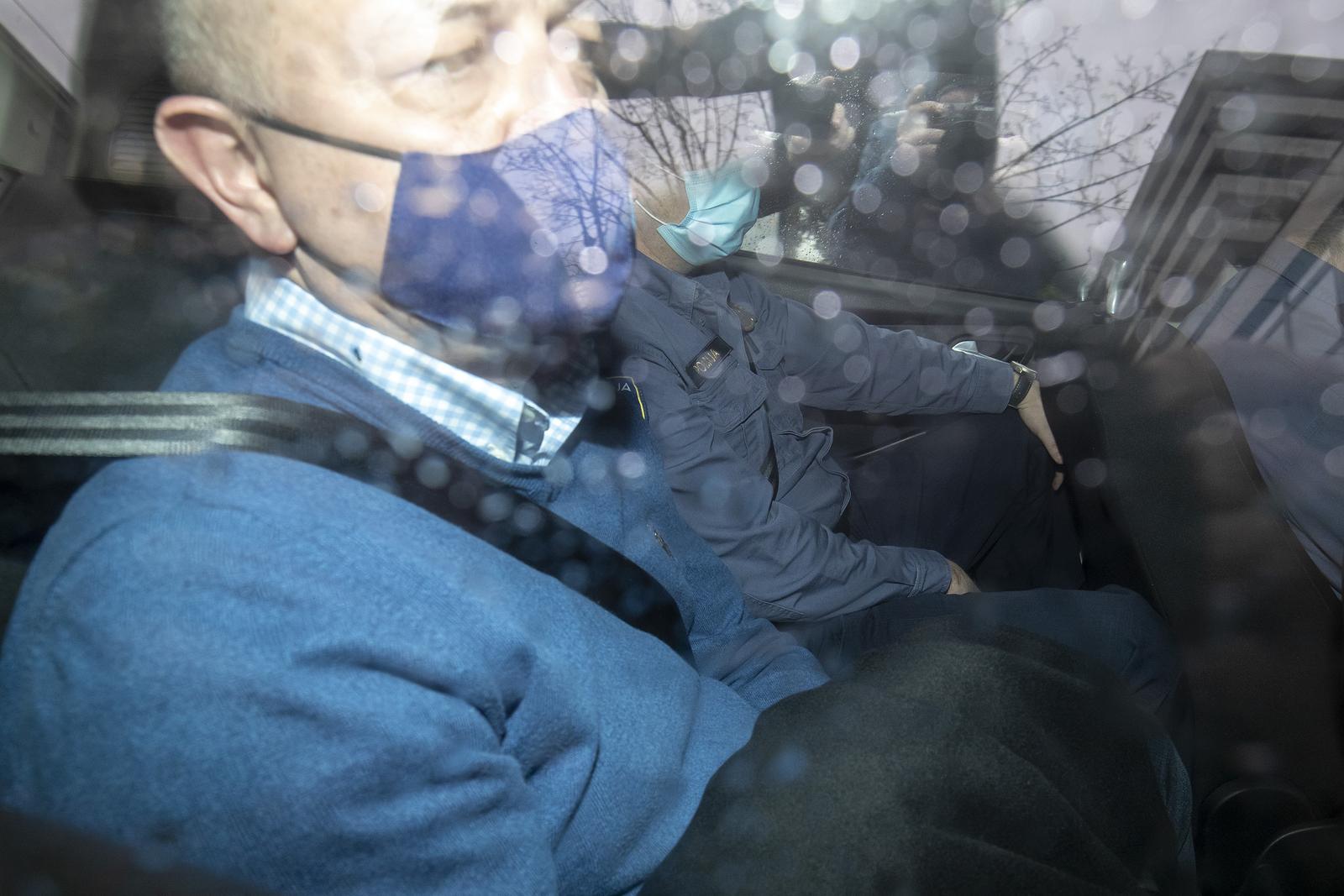 19.02.2022., Zagreb - Ministar prostornoga uredjenja, graditeljstva i drzavne imovine Darko Horvat u policijskom automobilu doveden u prostorije USKOK-a u Vlaskoj. Photo: Igor Kralj/PIXSELL