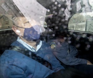 19.02.2022., Zagreb - Ministar prostornoga uredjenja, graditeljstva i drzavne imovine Darko Horvat u policijskom automobilu doveden u prostorije USKOK-a u Vlaskoj. Photo: Igor Kralj/PIXSELL