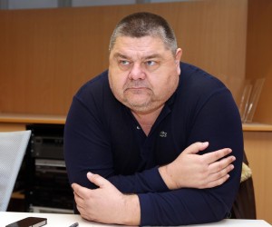 20.02.2015., Sibenik - Ivan Vilibor Sincic bio je gost na tribini naziva Nafta, bombe, obale koja se odrzala u Gradskoj knjiznici Juraj Sizgoric.  Vjeran Pirsic, dugogodisnji ekoloski aktivist i celnik Udruge Eko Kvarner. rPhoto: Dusko Jaramaz/PIXSELL