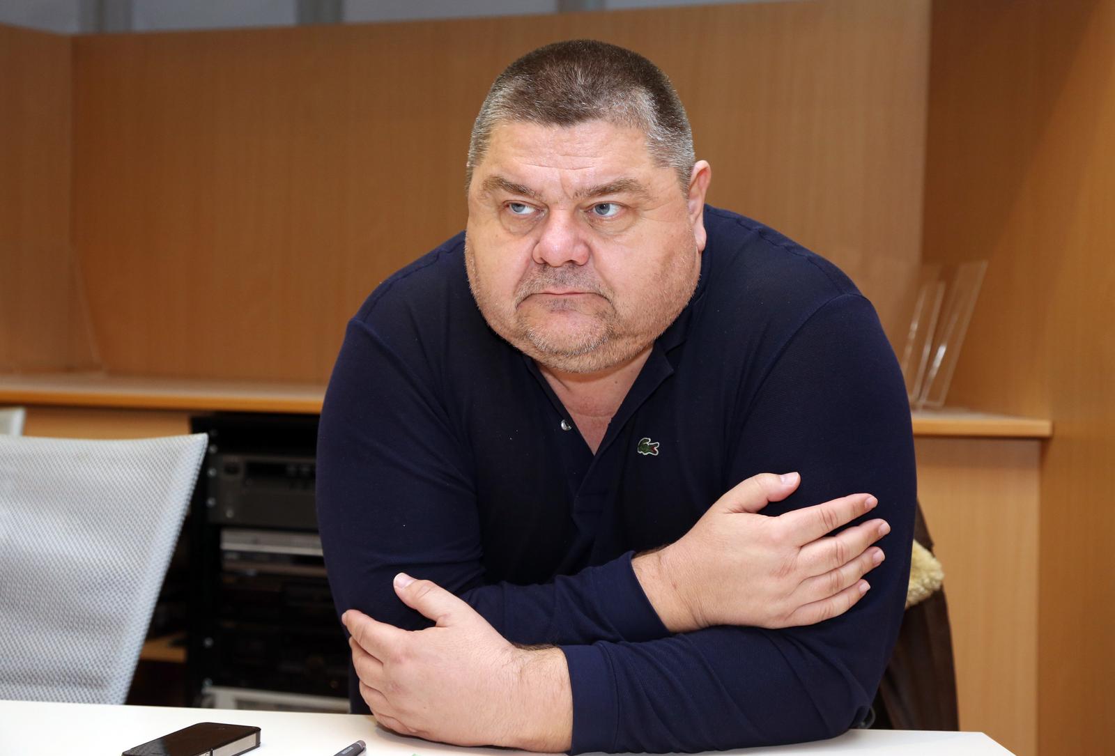 20.02.2015., Sibenik - Ivan Vilibor Sincic bio je gost na tribini naziva Nafta, bombe, obale koja se odrzala u Gradskoj knjiznici Juraj Sizgoric.  Vjeran Pirsic, dugogodisnji ekoloski aktivist i celnik Udruge Eko Kvarner. rPhoto: Dusko Jaramaz/PIXSELL
