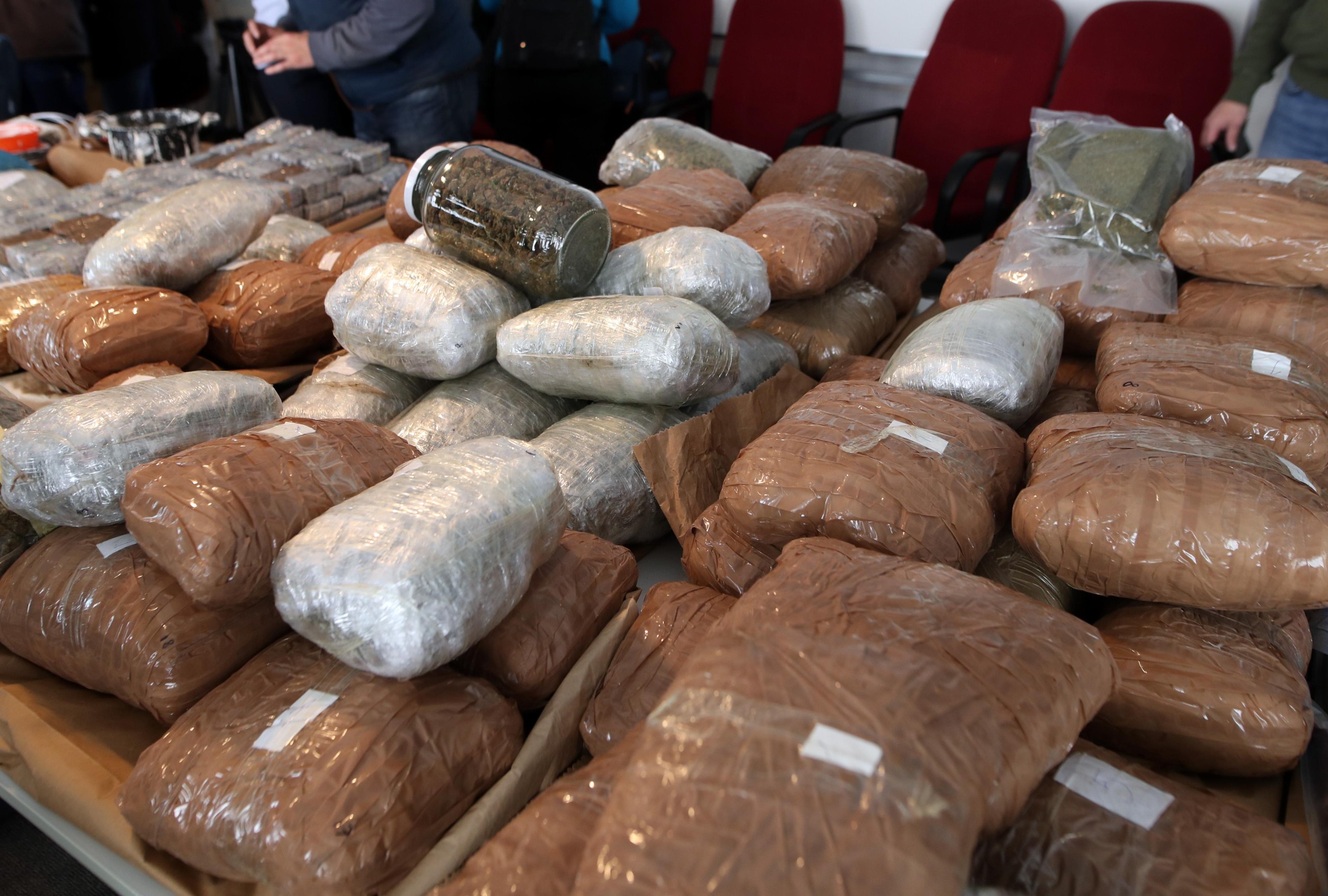 23.02.2022., Zagreb - U PU zagrebackoj dovrseno je kriminalisticko istrazivanje u kojemu je pronadjeno vise od 12 kg kokaina, 69 kg marihuane i vise od 36 tisuca tableta MDMA (ecstasyja). Photo: Zeljko Lukunic/PIXSELL