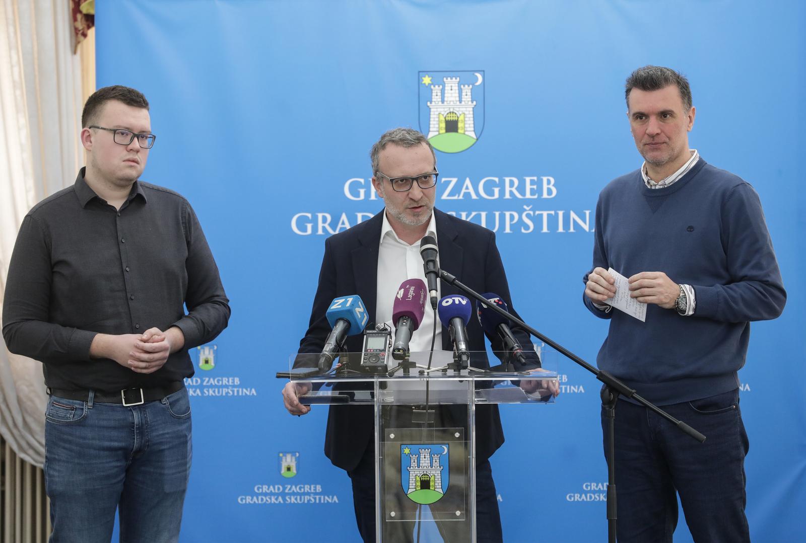 23.02.2022.,Zagreb, Klub gradskih zastupnika Most a, Marko Sladoljev, Trpimir Goluza i Lovro Markovic odrzali koferencijuza medije.
 Photo: Robert Anic/PIXSELL