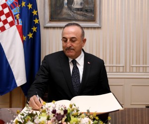 26.02.2021., Zagreb - Predsjednik Vlade RH Andrej Plenkovic sastao se u Banskim dvorima s ministrom vanjskih poslova Turske Mevlutom Cavusogluom. Photo: Josip Regovic/PIXSELL