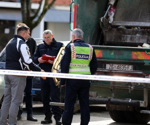 26.02.2022., Zagreb - U naletu Kamiona cistoce  u Peruanskoj ulici smrtno je stradala jedna osoba  Photo: Emica Elvedji/PIXSELL