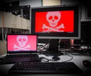 28.06.2017., Zagreb - Ransomware Petya napada racunala sirom svijeta, o koristi istu ranjivost Windowsa kao i ransomware WannaCry koji je internetom harao prije mjesec dana. rijec je o zlonamjernom programu koji sifrira datoteke na racunalu te one korisniku postaju nedostupne sve dok kriminalcima ne plate trazenu svotu za kljuc kojim ce svoje podatke desifrirati. r"nPhoto: Davor Puklavec/PIXSELL