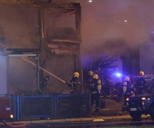 29, December, 2021, Belgrade - In Omladinskih brigada Street, there was an explosion and a fire in the Kosnica restaurant, which burned down, the flames engulfed three other buildings, and there are injured in the fire. Photo: Mateja Stanisavljevic/ATAImages

29, decembar, 2021, Beograd - U Ulici Omladinskih brigada je doslo do eksplozije i pozara u restoranu Kosnica koji je ceo izgoreo,  plamen je zahvatio jos tri objekta, a u pozaru ima povredjenih. Photo: Mateja Stanisavljevic/ATAImages Photo: Mateja Stanisavljevic /ATAImages/PIXSELL