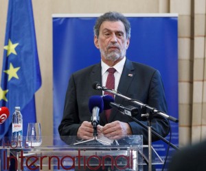 03.02.2022., Zagreb - Hotel International. Ministar rada, mirovinskog sustava, obitelji i socijalne politike Josip Aladrovic, ministar znanosti i obrazovanja Radovan Fuchs i ravnatelj Hrvatskog zavoda za zaposljavanje (HZZ) Ante Loncar, urucili su  20 ugovora u okviru Poziva "Nastavak unaprjedjenja usluga za djecu u sustavu ranog i predskolskog odgoja i obrazovanja“. Radovan Fuchs.
       Photo: Davor Puklavec/PIXSELL