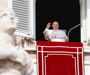 epa09752474 Pope Francis during the Angelus prayer in St. Peter's Square, Vatican City, 13 February 2022.  EPA/Giuseppe Lami