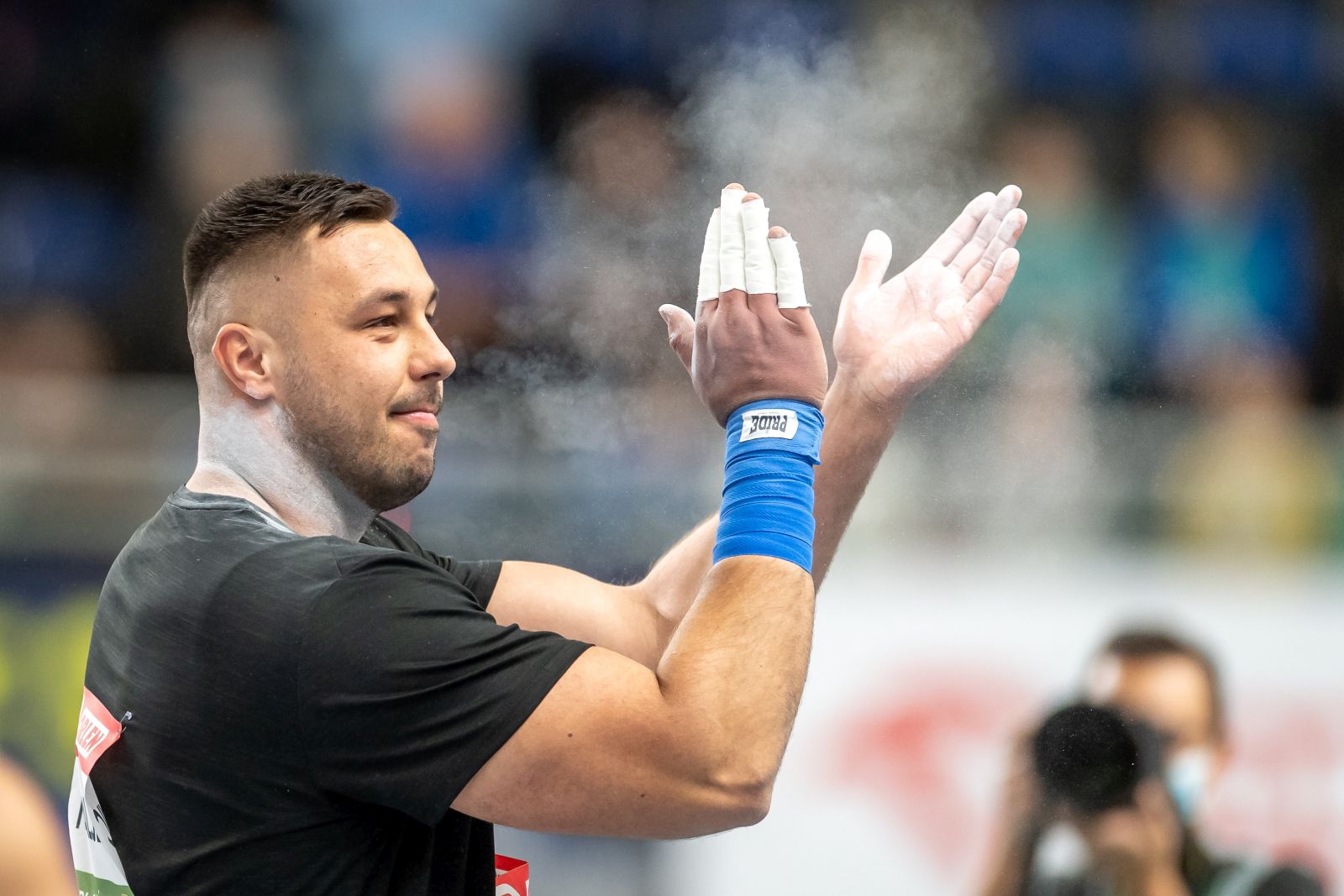 epa09777189 Filip Mihaljevic of the Croatia reacts during the men's Shot Put event at the indoor athletics meeting Copernicus Cup 2022 in Torun, Poland, 22 February 2022.  EPA/TYTUS ZMIJEWSKI POLAND OUT