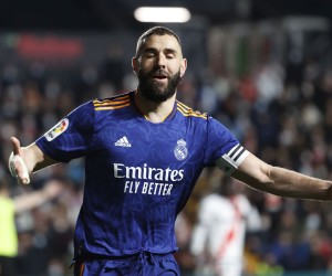 epa09787645 Real Madrid's Karim Benzema celebrates after scoring the 1-0 lead during the Spanish LaLiga soccer match between Rayo Vallecano and Real Madrid in Madrid, Spain, 26 February 2022.  EPA/Chema Moya