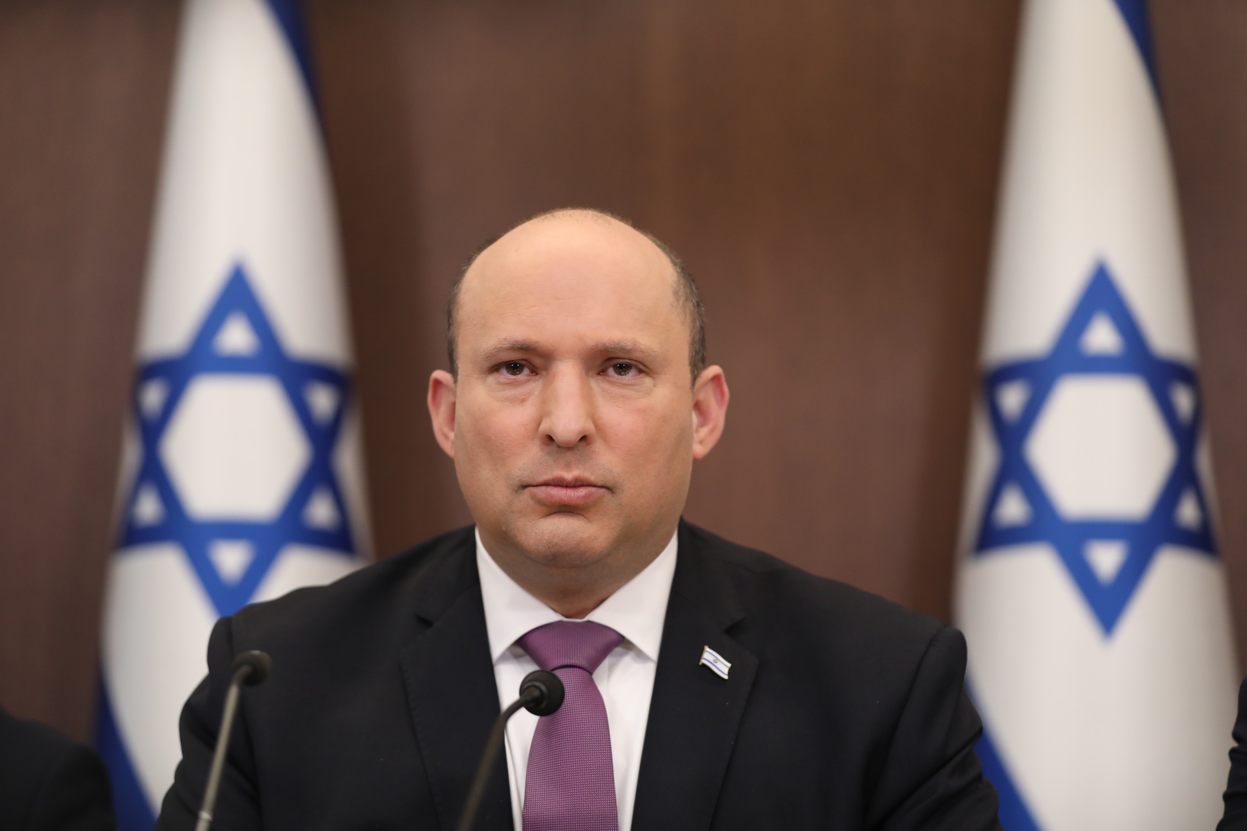 epa09788490 Israeli Prime Minister Naftali Bennett attends a cabinet meeting at the Israeli Prime Minister Naftali Bennett attends a cabinet meeting at the Prime Minister's office in Jerusalem, Israel, 27 February 2022. Bennett announced Israel will send humanitarian equipment to Ukraine in the next days.  EPA/ABIR SULTAN / POOL