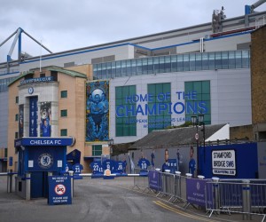 epa09791456 Exterior view of the ground of English Premier League side Chelsea FC at Stamford Bridge in west London, Britain, 28 February 2022. Chelsea owner Roman Abramovich has passed stewardship to the club's charitable foundation amid sanctions on people associated with the Russian State following the Russian invasion of Ukraine.  EPA/NEIL HALL
