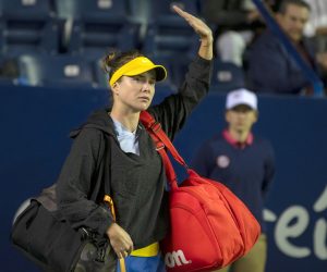epa09796841 Elina Svitolina of Ukraine acknowledges the crowd after defeating Anastasia Potapova of Russia during the Monterrey Open tennis tournament in Monterrey, Mexico, 01 March 2022.  EPA/Miguel Sierra