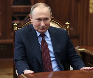 epa09797020 Russian President Vladimir Putin attends a meeting with the head of the Russian Union of Industrialists and Entrepreneurs (RSPP) Alexander Shokhin (not pictured) in the Kremlin in Moscow, Russia, 02 March 2022.  EPA/MIKHAIL KLIMENTYEV / KREMLIN POOL / SPUTNIK MANDATORY CREDIT