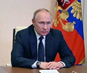epa09799486 Russian President Vladimir Putin chairs a meeting with members of the Russian Security Council via teleconference call at the Novo-Ogaryovo state residence outside Moscow, Russia, 03 March 2022. Russian troops entered Ukraine on 24 February prompting the country's president to declare martial law and triggering a series of severe economic sanctions imposed by Western countries on Russia.  EPA/ANDREY GORSHKOV / KREMLIN POOL/SPUTNIK MANDATORY CREDIT