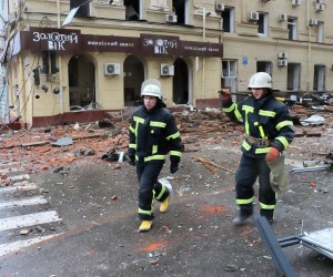 Harkov, Ukrajina, 04.03.2022. - Uništenje nakon pucanja ruskih snaga u Harkovu. Prema podacima Državne službe za hitne slučajeve Ukrajine, od početka ruskog napada u gradu je poginulo 39 civila, a 272 osobe su ozlijeđene. Ruska invazija na Ukrajinu je u tijeku. (jm) PAP/DSNS
