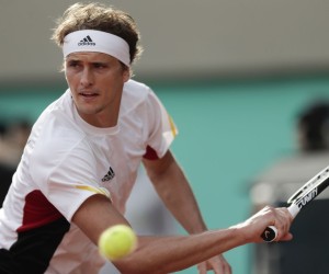 epa09802217 Alexander Zverev of Germany in action against Thiago Seyboth of Brazil during Davis Cup qualifiers match at Parque Olimpico Arena Tenis in Rio de Janeiro, Brazil, 04 March 2022.  EPA/ANTONIO LACERDA