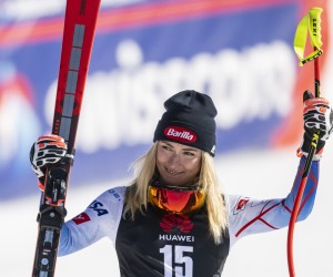 epa09803080 Second placed Mikaela Shiffrin of the USA celebrates on the podium for the Women's Super-G race at the FIS Alpine Skiing World Cup in Lenzerheide, Switzerland, 05 March 2022.  EPA/GIAN EHRENZELLER