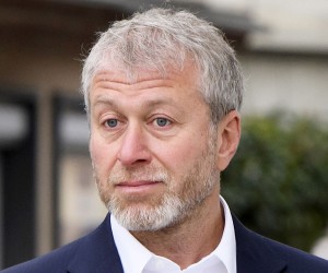 epa09814320 (FILE) - Russian oligarch Roman Abramovich arrives for the opening of the civil proceedings brought by the European Bank for Reconstruction and Development (EBRD) at the District Court of Sarine in Fribourg, Switzerland, 02 May 2018 (reissued 10 March 2022). The UK government announced on 10 March 2022 sanctions against seven of Russia's wealthiest and influential oligarchs, including Roman Abramovich, whose wealth and connections are associated with the Kremlin, as part of the UK response to Russia's invasion of Ukraine.  EPA/ANTHONY ANEX