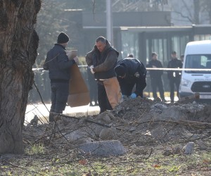 Zagreb, 11.3.2022.- Poicijski uviðaj na mjestu pada bespilotne letjelice na zagrebaèkom Jarunu. foto HINA/ Admir BULJUBAIÆ/ ik