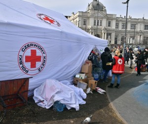 epa09820839 Polish Red Cross tent in front of the railway station in Lviv, western Ukraine, 12 March 2022 (issued 13 March 2022). Russian troops entered Ukraine on 24 February prompting the country's president to declare martial law and over 2.5 million people to flee the country, according to UNHCR figures.  EPA/ANDRZEJ LANGE POLAND OUT