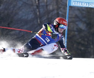 epa09820653 Filip Zubcic of Croatia clears a gate during the men's Giant Slalom race of the FIS Alpine Skiing World Cup event in Kranjska Gora, Slovenia, 13 March 2022.  EPA/ANTONIO BAT