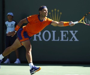 epa09825521 Rafael Nadal of Spain in action against Daniel Evans of Great Britain during the BNP Paribas Open tennis tournament at the Indian Wells Tennis Garden in Indian Wells, California, USA, 14 March 2022.  EPA/JOHN G MABANGLO