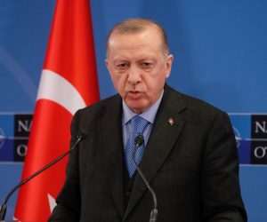 epa09847089 Turkish President Recep Tayyip Erdogan gives a press conference at the end of a Group of Seven (G7) Leaders meeting at the Alliance headquarters in Brussels, Belgium, 24 March 2022.  EPA/STEPHANIE LECOCQ